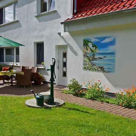 Ferienwohnung-wiesenblick-mit-gratis-leistungen Apartment *